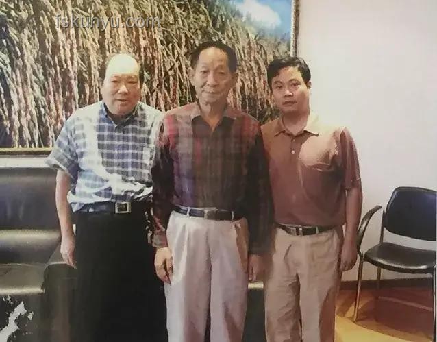 JYP家族合影热潮下的娱乐新趋势预测
